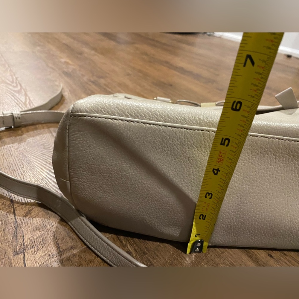 Kate Spade Ashton Renny Drive Clocktower Beige Leather Handbag - Picture 13 of 14